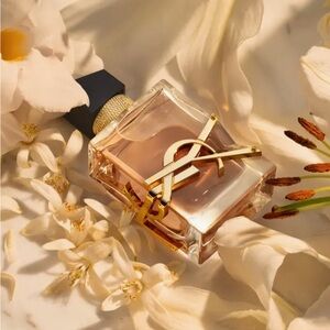 Yves Saint Laurent - Libre flowers & flames parfum 30ml